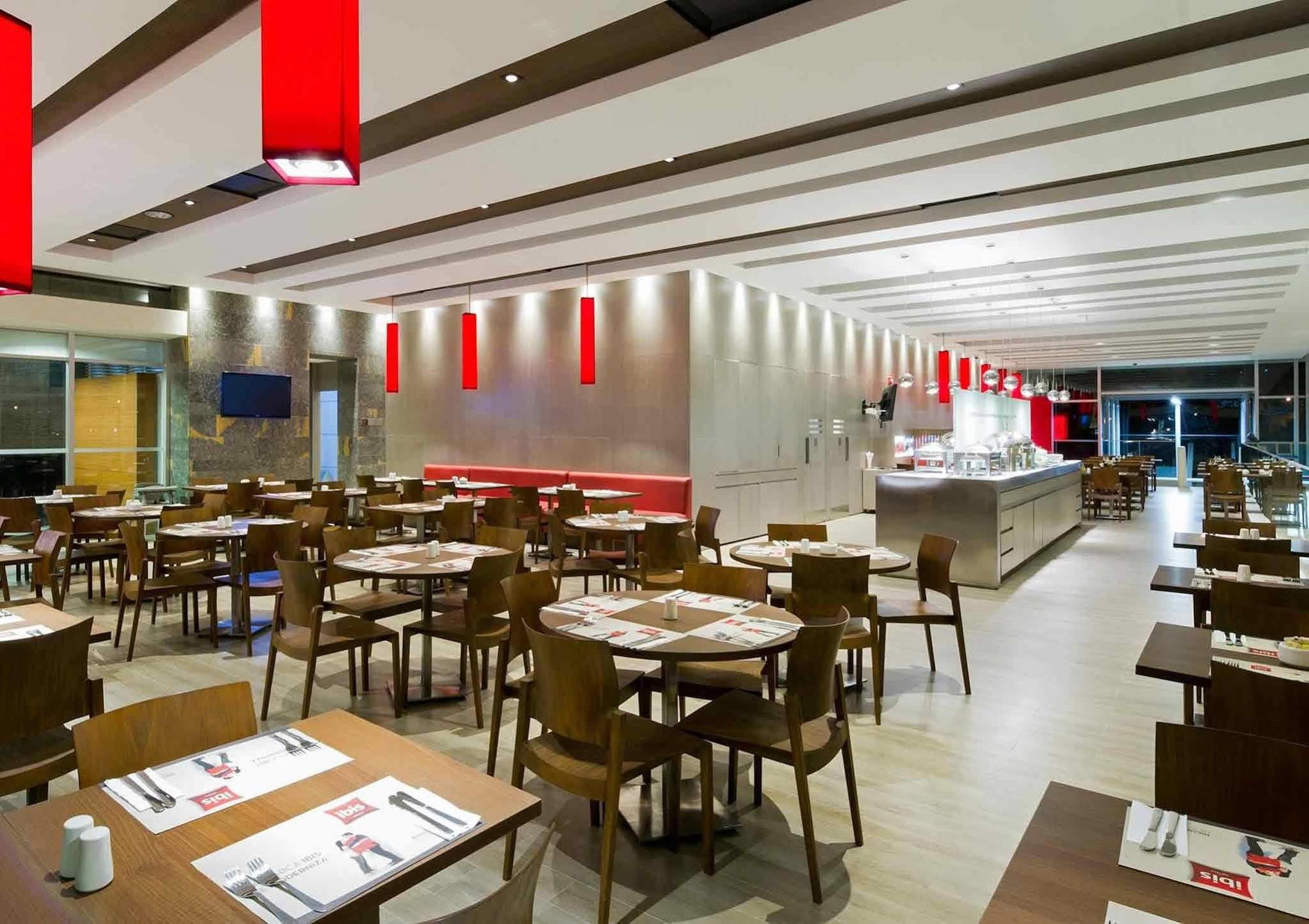 Hotel Ibis Medellín Zewnętrze zdjęcie